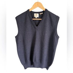 Viyella Vintage Men’s Classic Navy Blue V-Neck 100% Merino Wool Sweater Vest, M